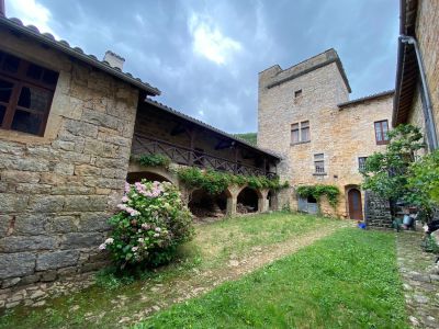 Vente Propriété Saint-Antonin-Noble-Val 12&nbsp;Pièces 300&nbsp;m²