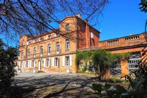 Sale House Saint-Sulpice-sur-Lèze 19 Rooms 700 m²