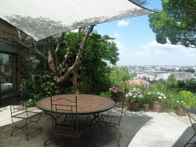 house 9 Rooms for sale on TOULOUSE (31400)