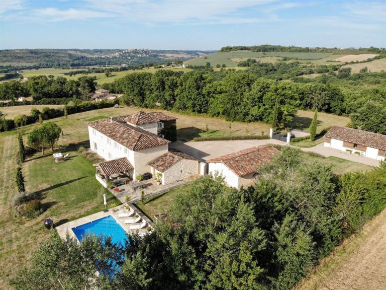 propriété 10 Pièces en vente sur CORDES SUR CIEL (81170)