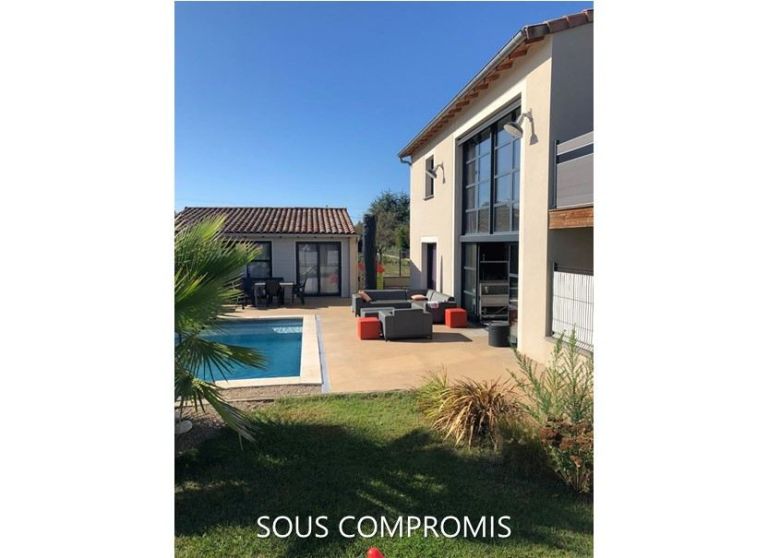 maison d'architecte 8 Pièces en vente sur LAVAUR (81500)