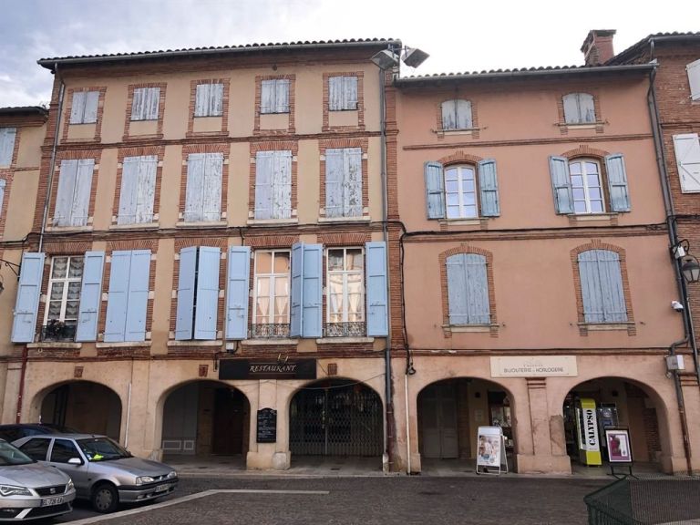 building for sale on GAILLAC (81600)