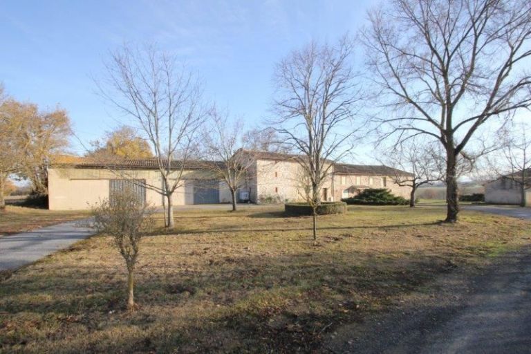 farmhouse 4 Rooms for sale on PUYLAURENS (81700)
