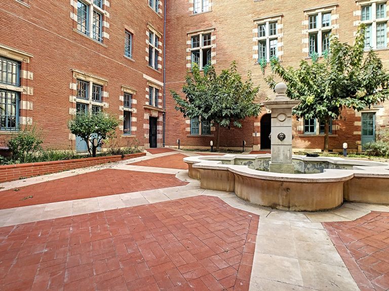 apartment 2 Rooms for sale on TOULOUSE (31000)