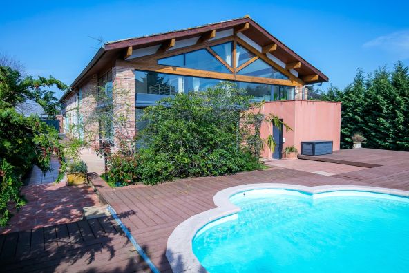 Sale House Pechbonnieu 10 Rooms 560 m²