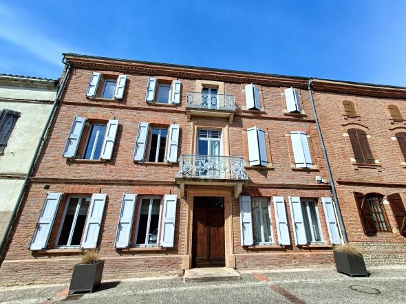 Vente Maison Buzet-sur-Tarn 10 Pièces 343 m²