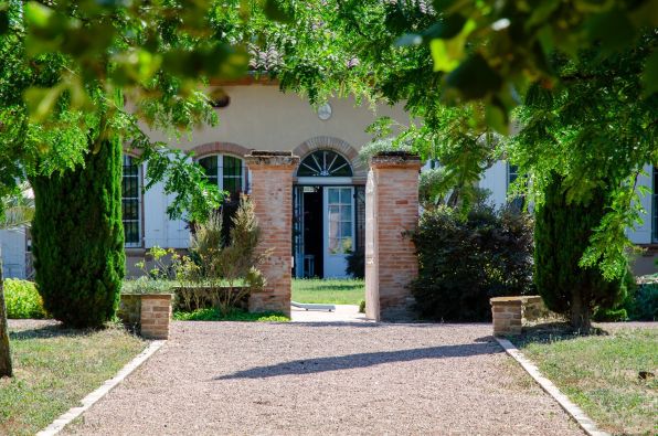 Vente Maison Daux 14 Pièces 498 m²