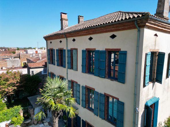 Vente Maison Moissac 11 Pièces 450 m²