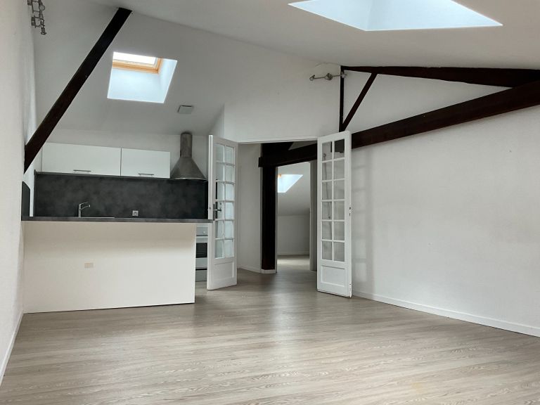 apartment 3 Rooms for rent on LAVAUR (81500)