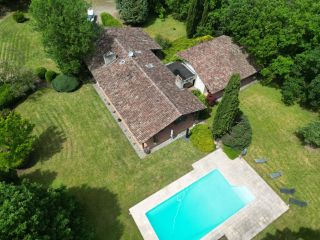 architect's house 10 Rooms for sale on MONDONVILLE (31700)