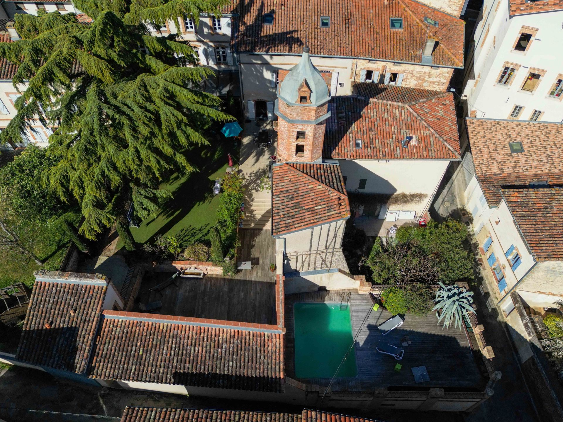 maison bourgeoise 19 Pièces en vente sur LAVAUR (81500)