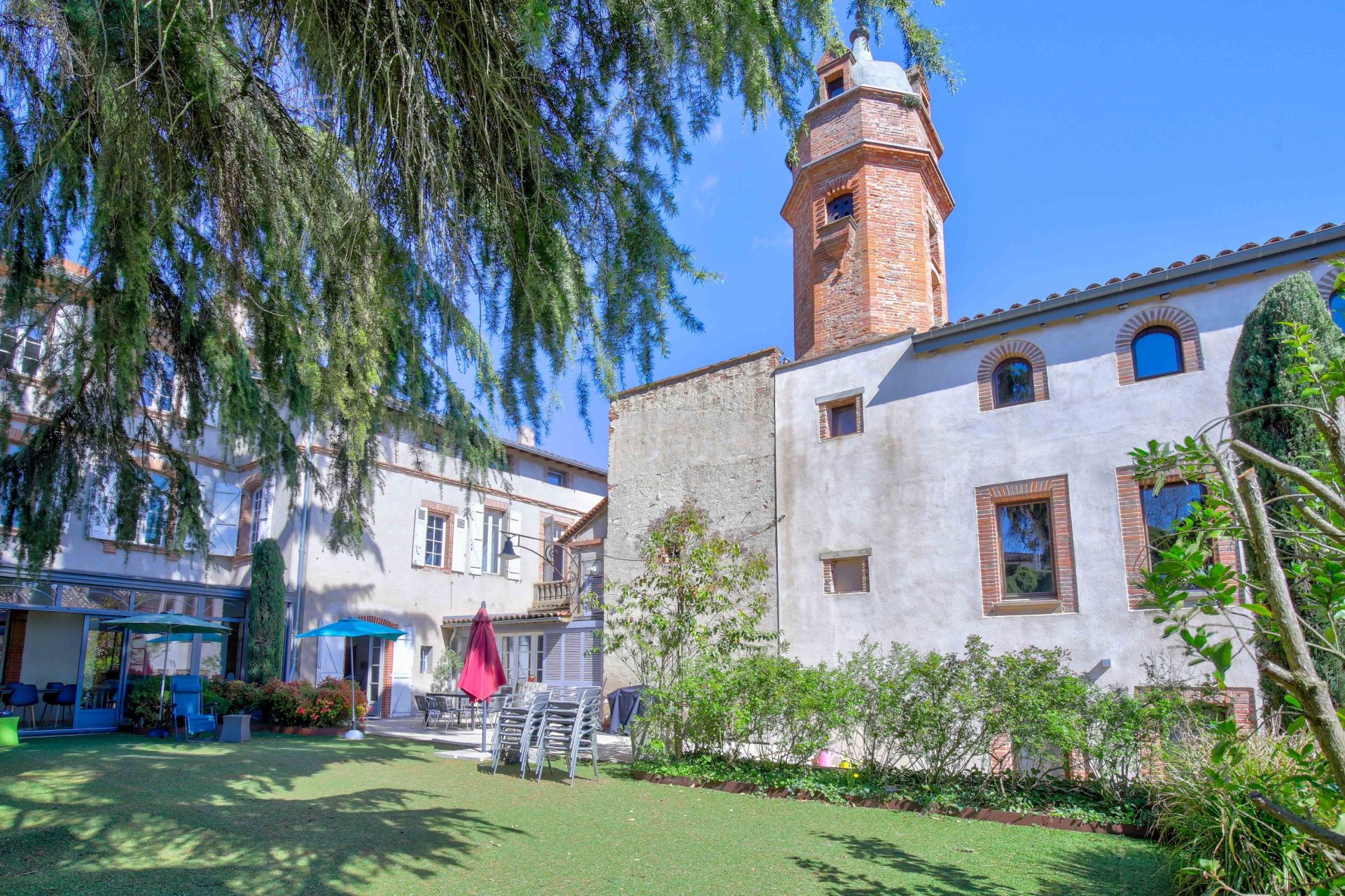 maison bourgeoise 19 Pièces en vente sur LAVAUR (81500)