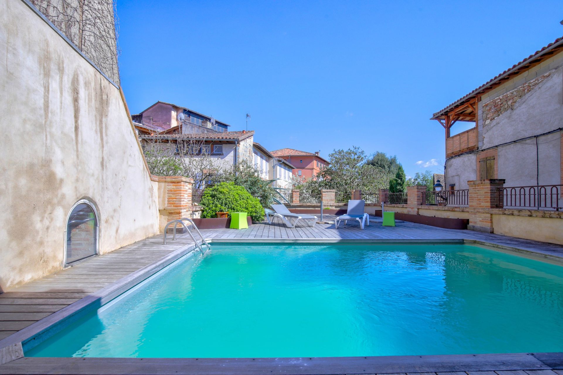 maison bourgeoise 19 Pièces en vente sur LAVAUR (81500)