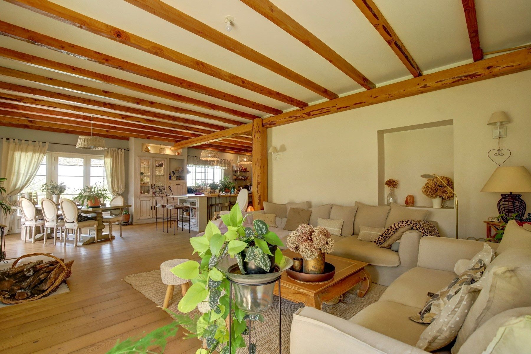 house 8 Rooms for sale on LAVAUR (81500)