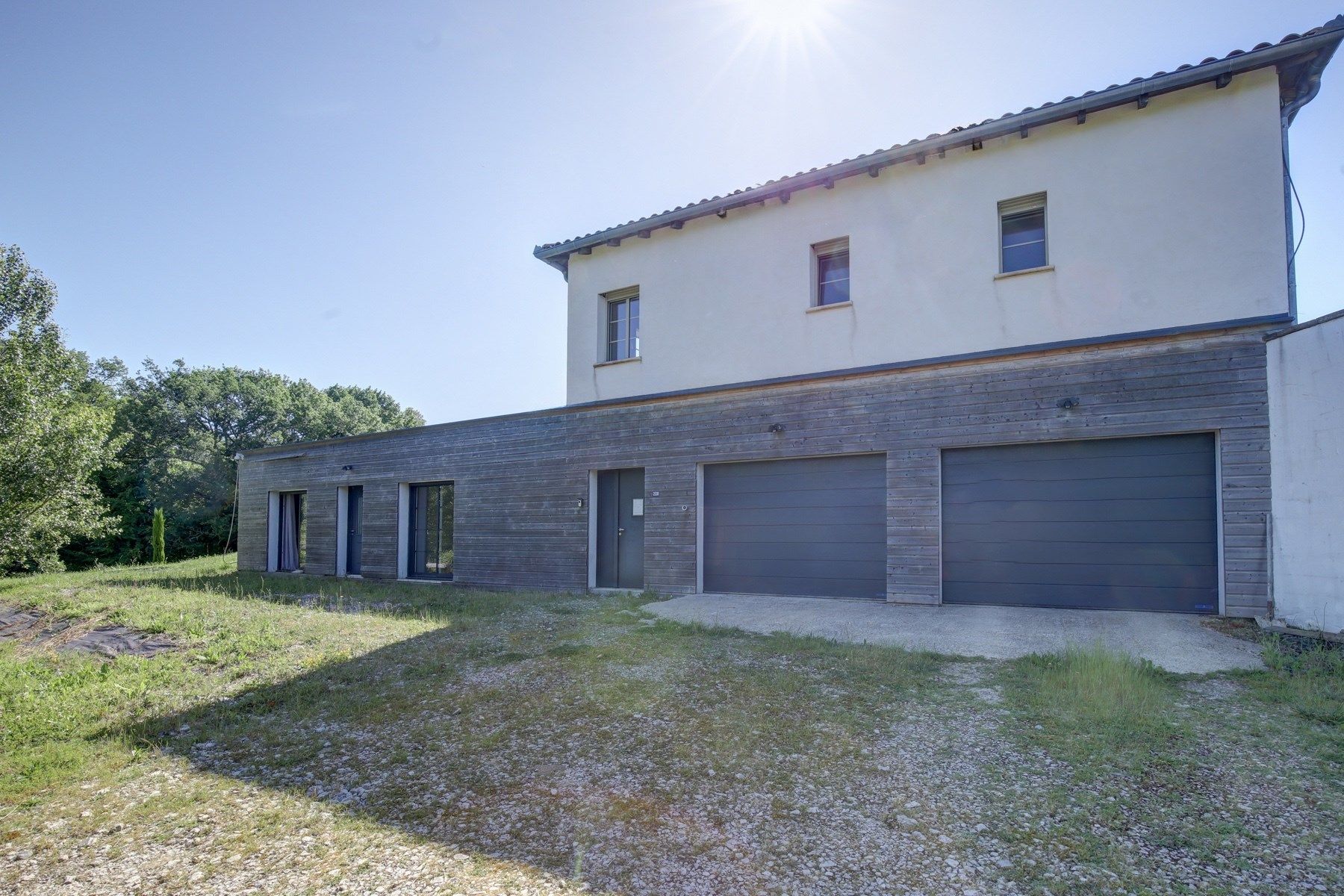 house 8 Rooms for sale on LAVAUR (81500)