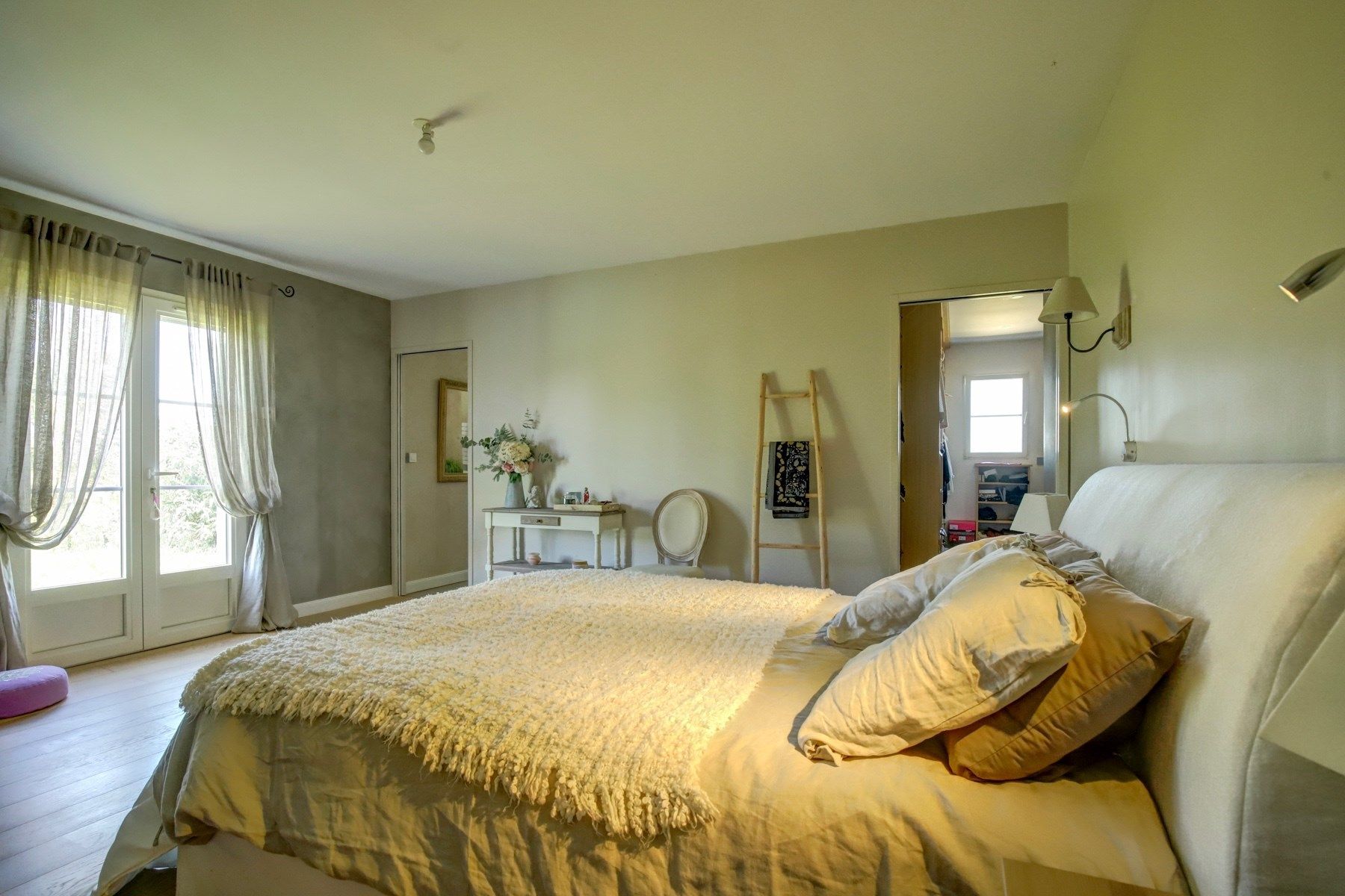 house 8 Rooms for sale on LAVAUR (81500)