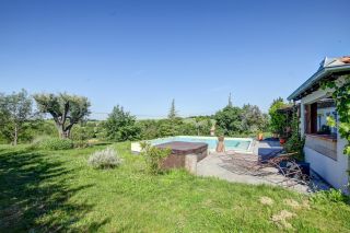 house 8 Rooms for sale on LAVAUR (81500)