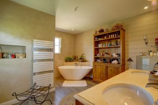 house 8 Rooms for sale on LAVAUR (81500)