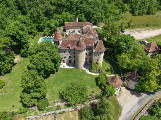 château 35 Pièces en vente sur FIGEAC (46100)