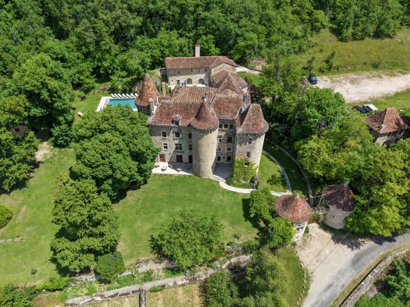 Vente Château Figeac 35 Pièces 1200 m²