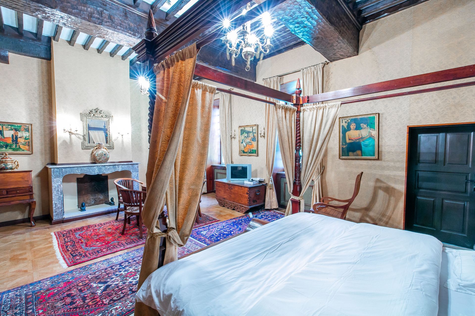 manoir 28 Pièces en vente sur CASTRES (81100)