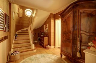 house 10 Rooms for sale on CASTRES (81100)