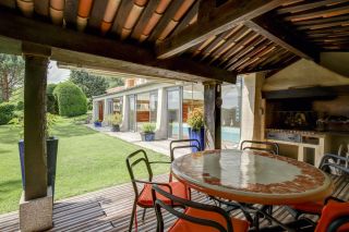 house 10 Rooms for sale on CASTRES (81100)
