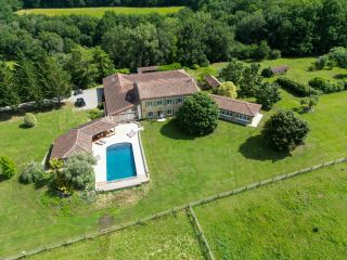 maison 17 Pièces en vente sur MIREPOIX (09500)