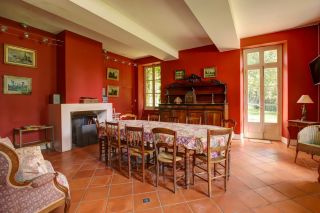 mansion 17 Rooms for sale on LHERM (31600)