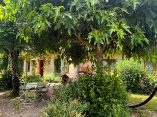 house 9 Rooms for sale on LAVAUR (81500)