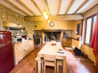 house 9 Rooms for sale on LAVAUR (81500)