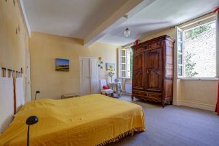 maison de ville 10 Pièces en vente sur SALVAGNAC (81630)