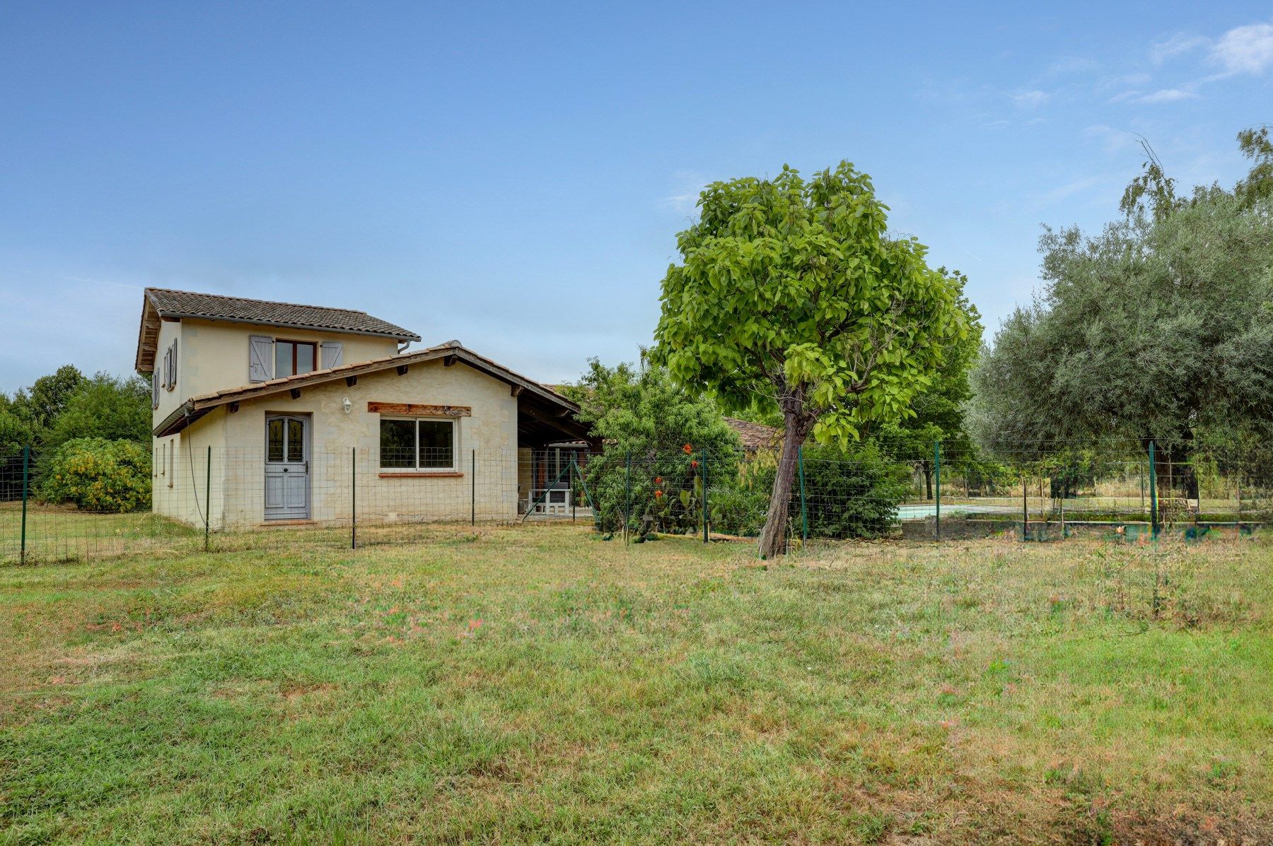 maison 9 Pièces en vente sur GIROUSSENS (81500)