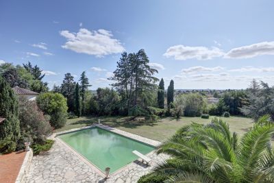 Vente Maison Saint-Jean 6 Pièces 242 m²