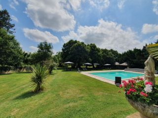 propriété 16 Pièces en vente sur ST JEAN POUTGE (32190)