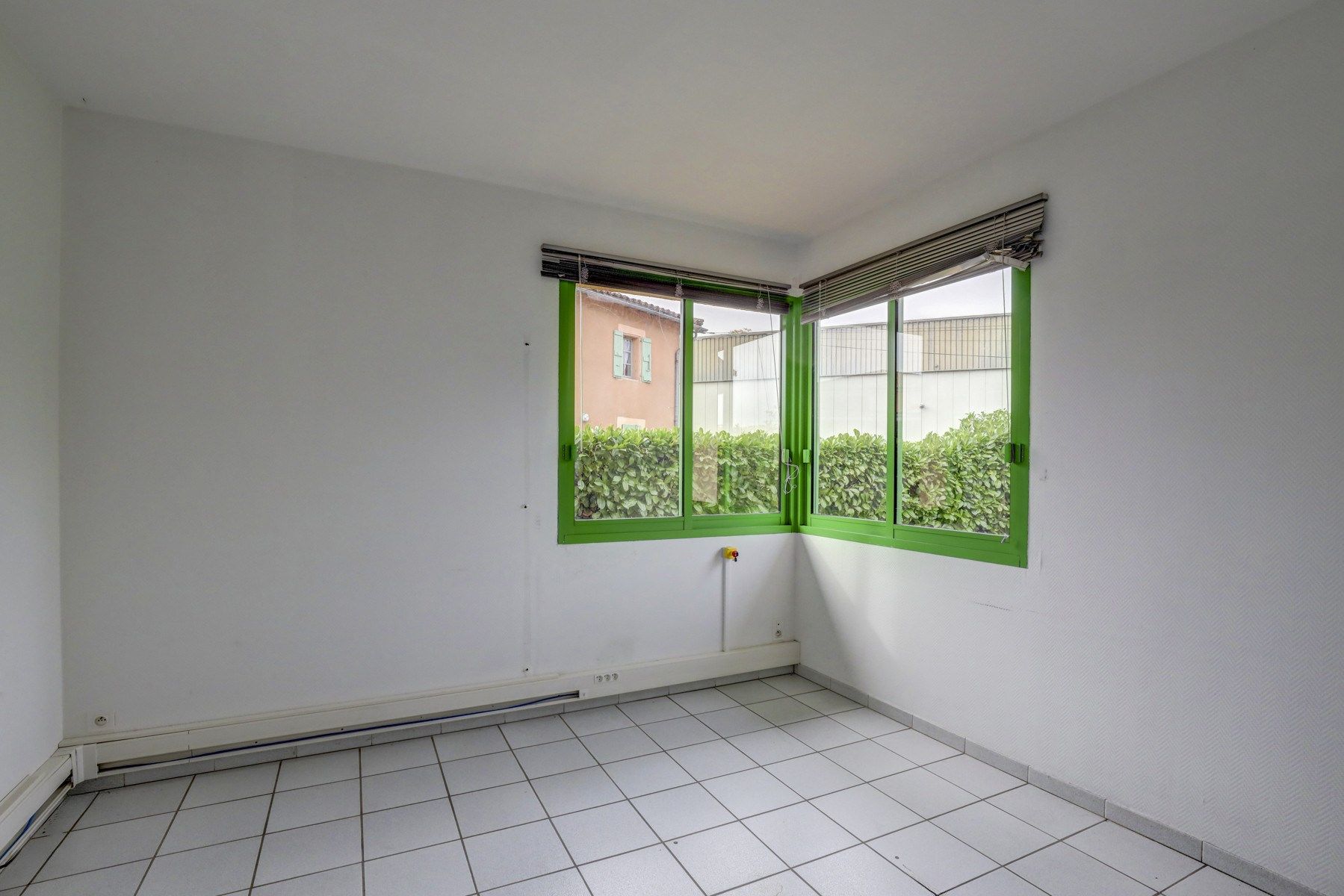 house 4 Rooms for sale on LAVAUR (81500)