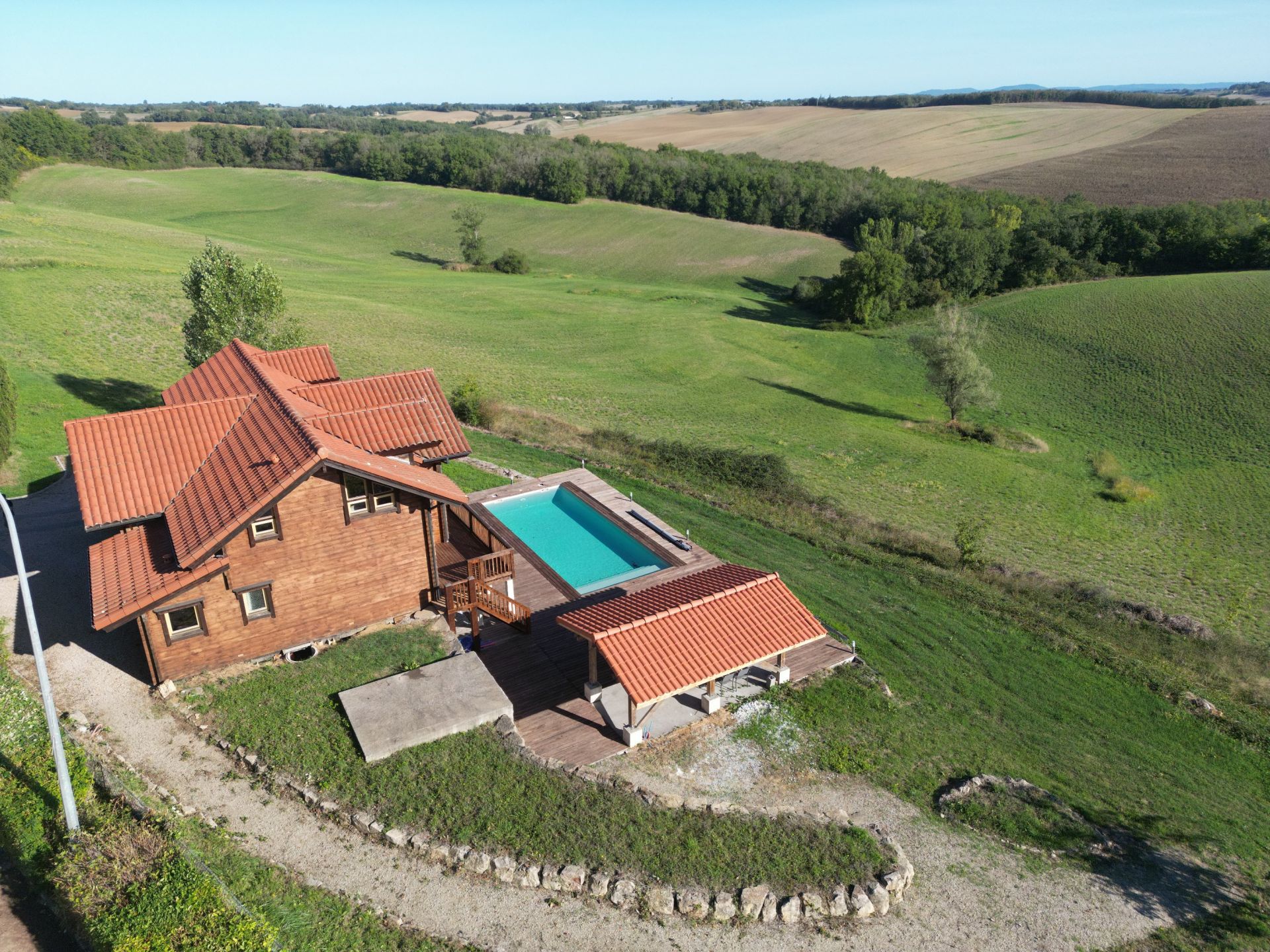 house 6 Rooms for sale on GRAZAC (81800)