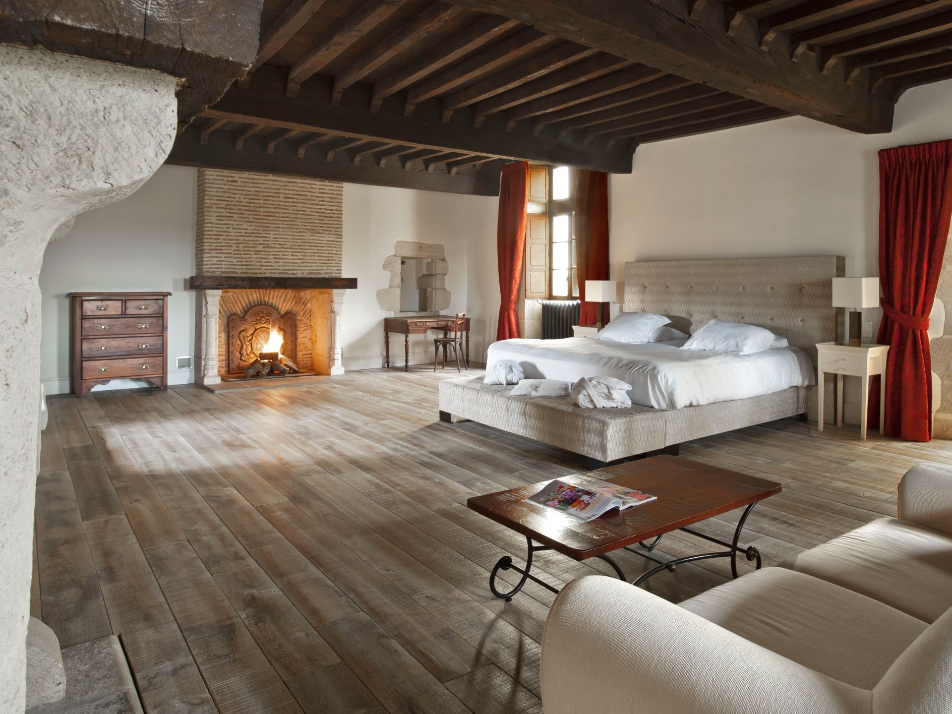 castle 12 Rooms for sale on AGEN (47000)