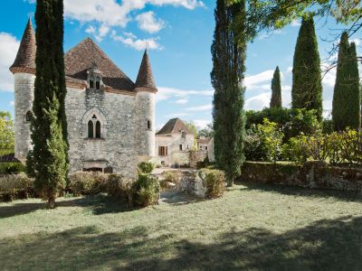 Vente Château Saint-Caprais-de-Lerm 12 Pièces 1000 m²