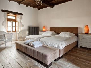 castle 12 Rooms for sale on AGEN (47000)