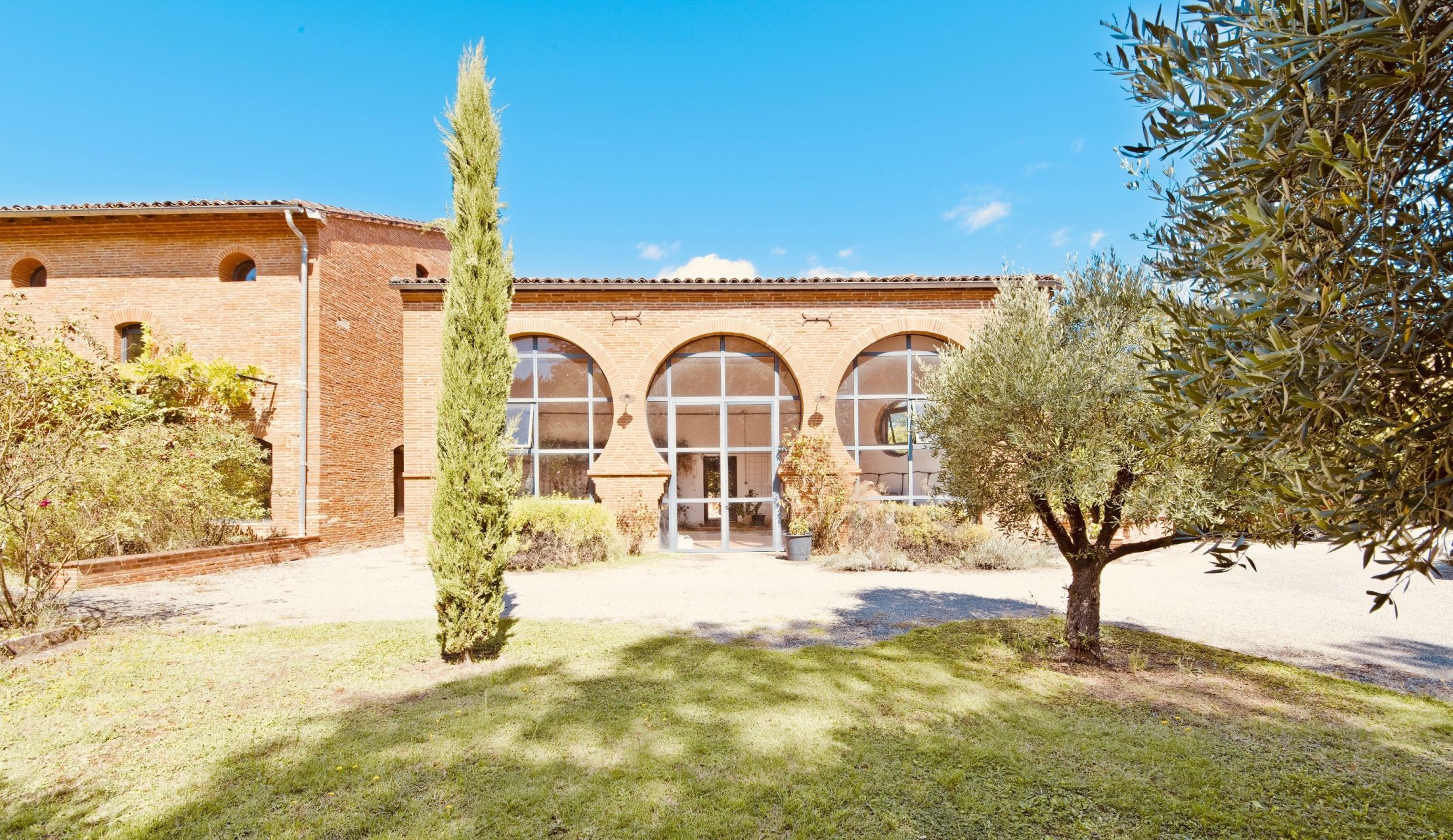 house 12 Rooms for sale on LAYRAC SUR TARN (31340)