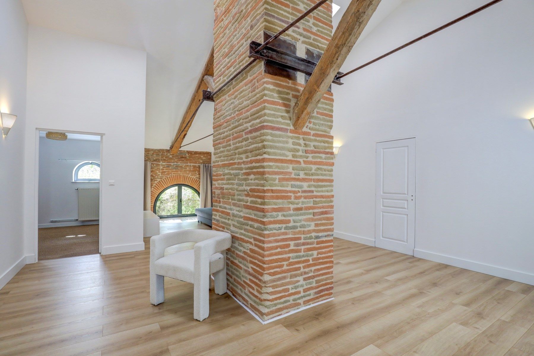 house 12 Rooms for sale on LAYRAC SUR TARN (31340)