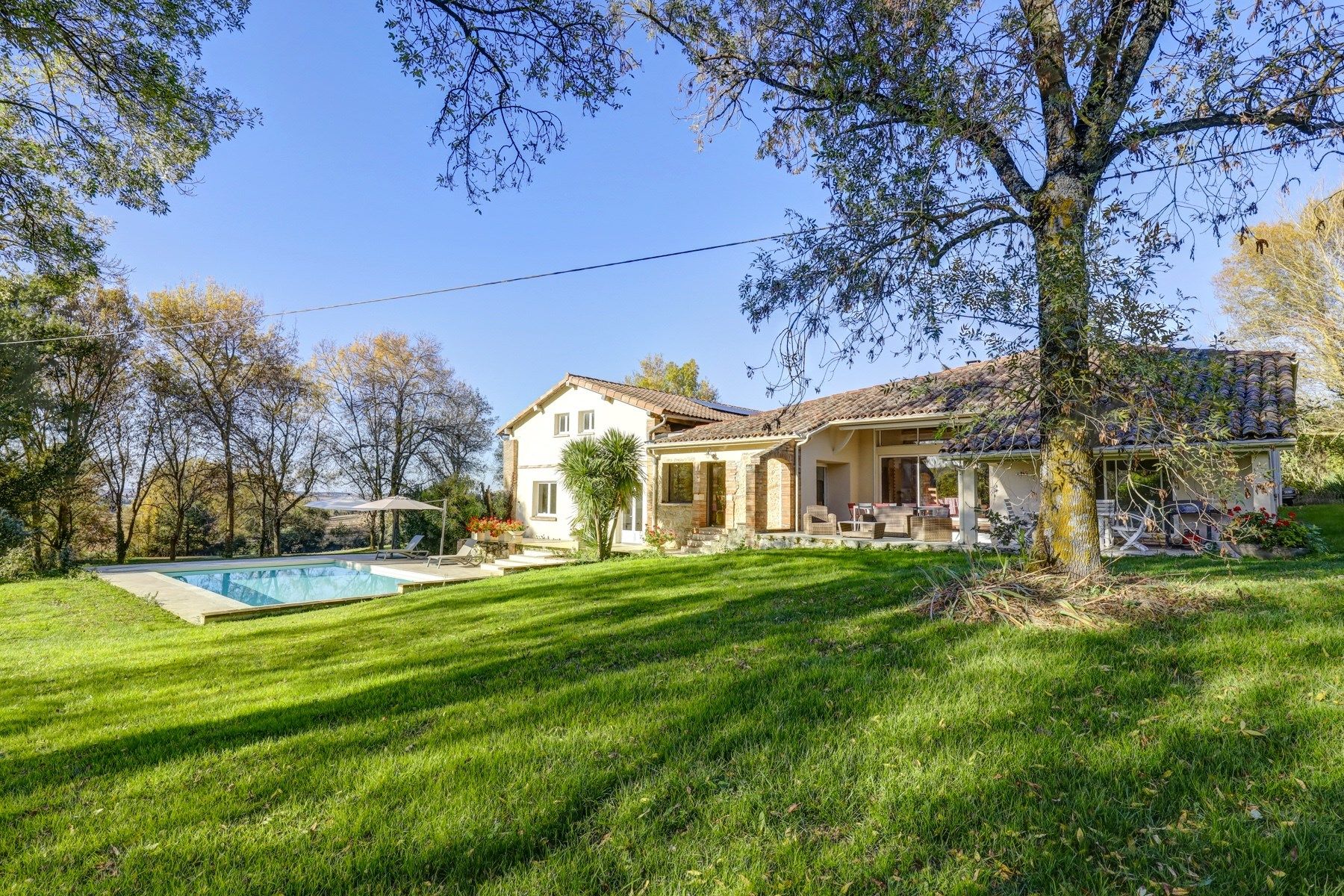 maison 7 Pièces en vente sur L ISLE JOURDAIN (32600)