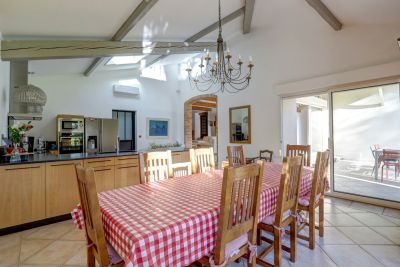 Vente Maison L'Isle-Jourdain 7 Pièces 296 m²