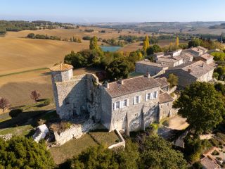 castle 12 Rooms for sale on LARROQUE ENGALIN (32480)