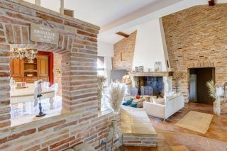 corps de ferme 14 Pièces en vente sur BONREPOS RIQUET (31590)