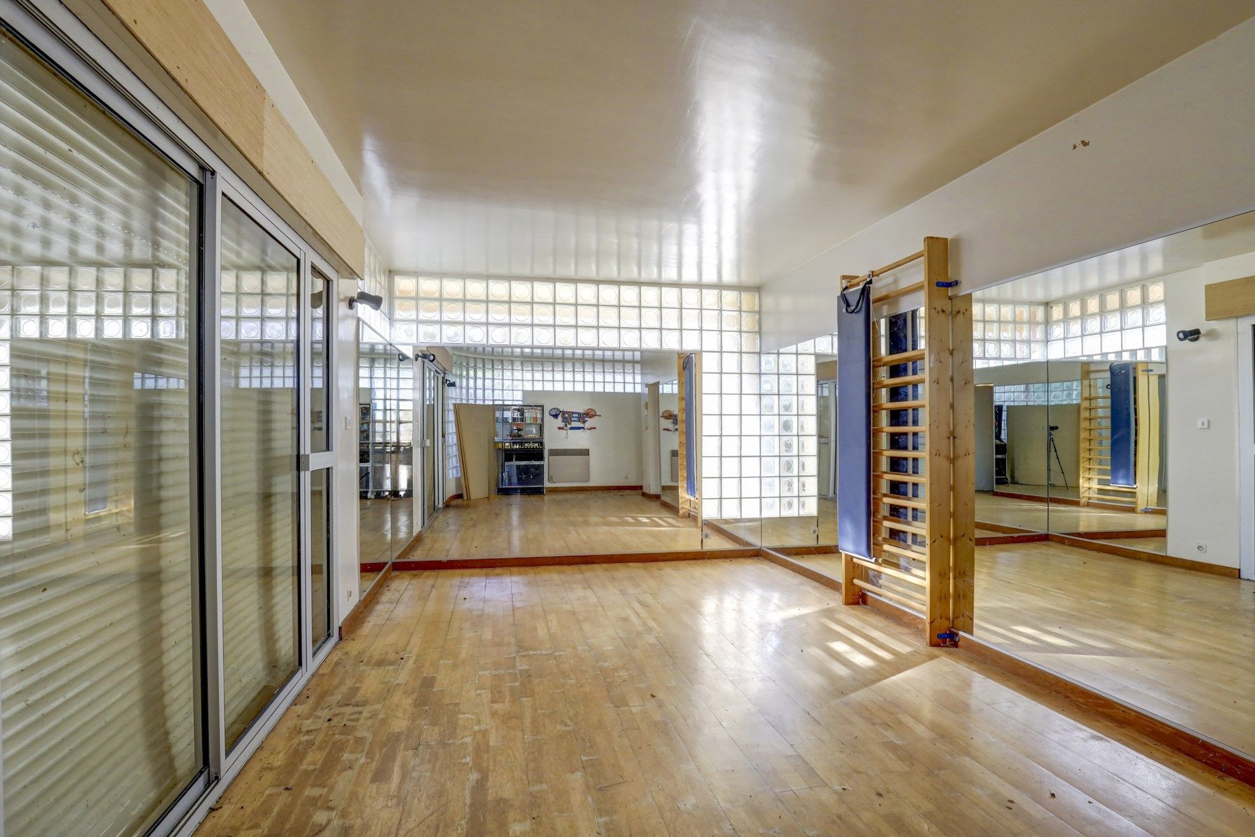 maison 10 Pièces en vente sur GIROUSSENS (81500)