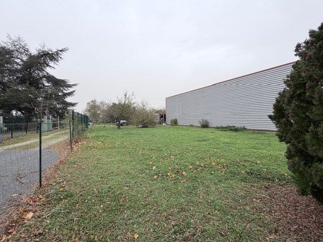 house 5 Rooms for sale on LAVAUR (81500)