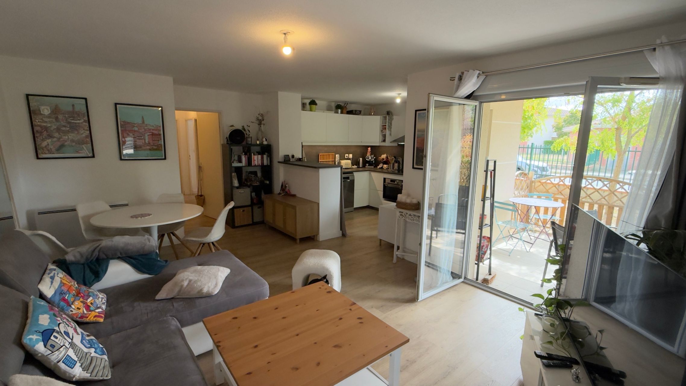 apartment 3 Rooms for sale on AUCAMVILLE (31140)
