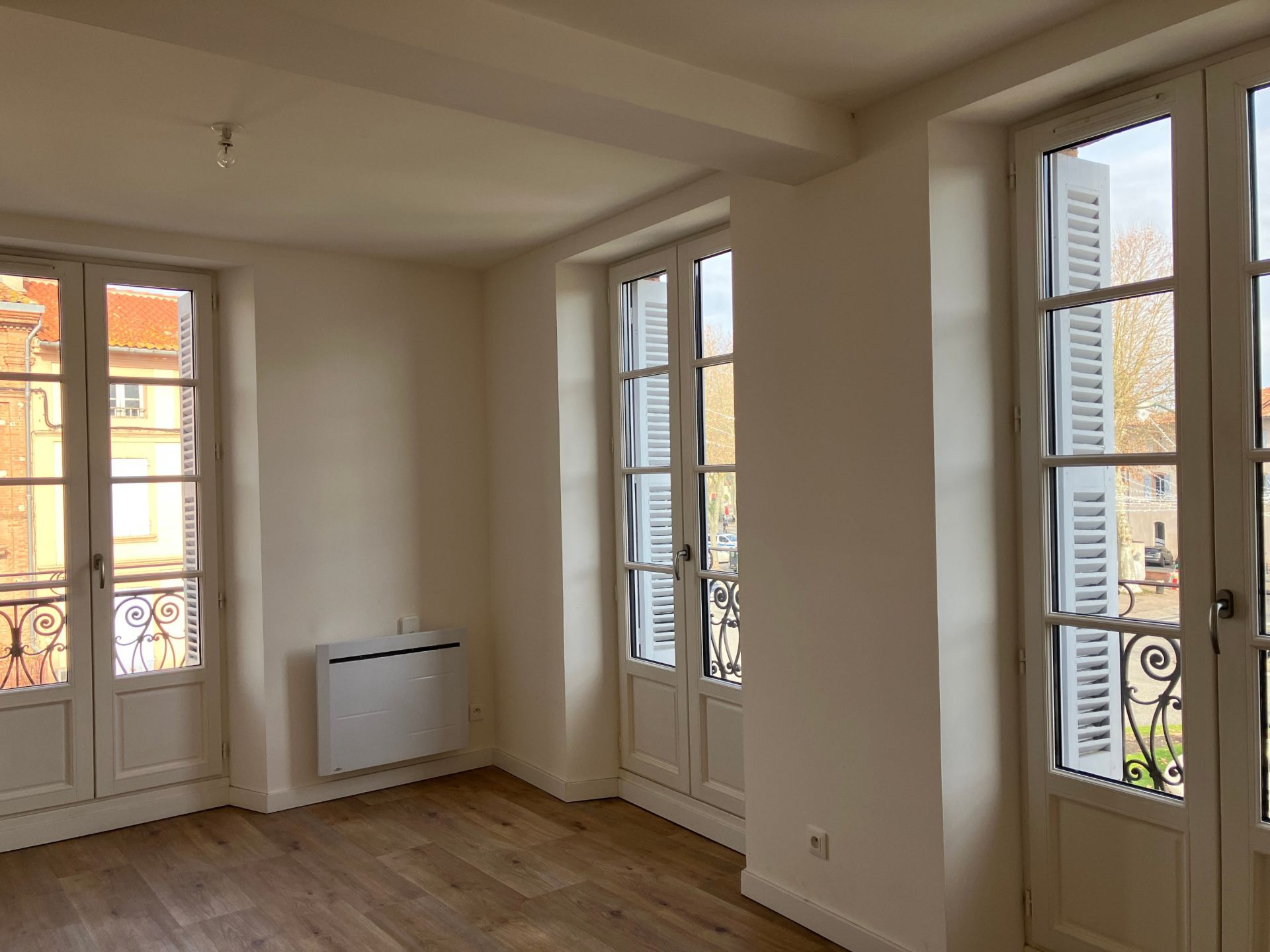 apartment 3 Rooms for rent on LAVAUR (81500)